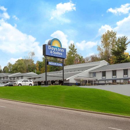 Days Inn & Suites By Wyndham Wisconsin Dells Exterior foto