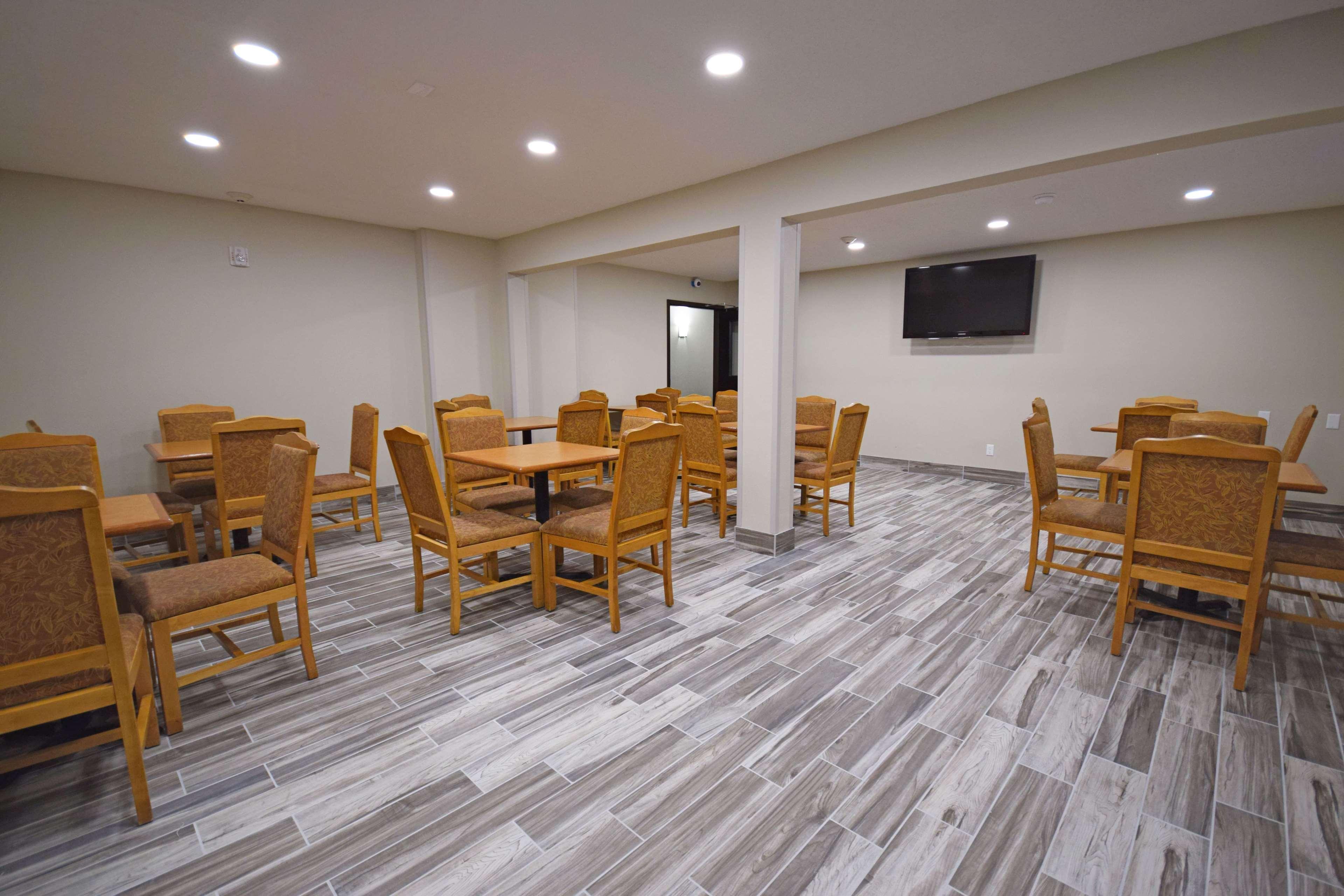 Days Inn & Suites By Wyndham Wisconsin Dells Exterior foto