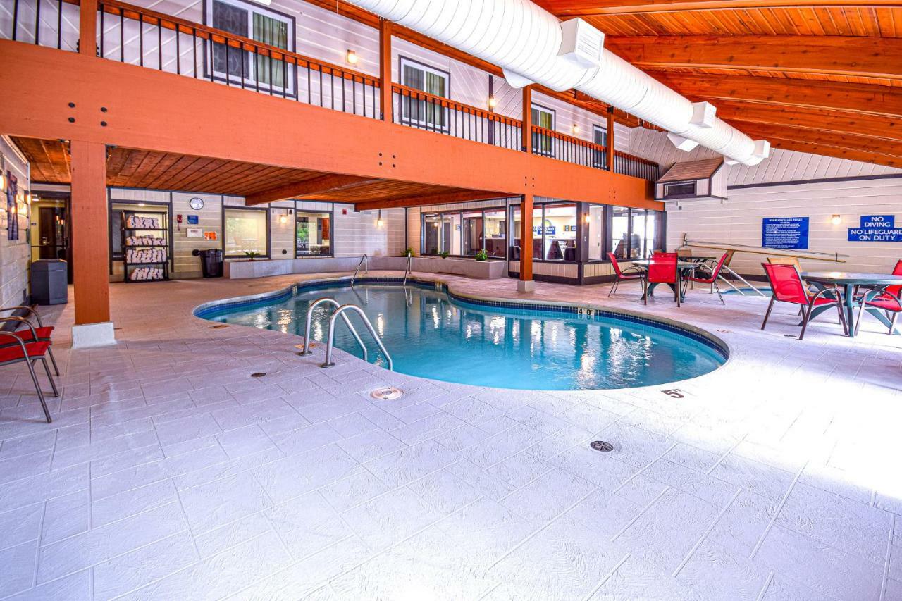 Days Inn & Suites By Wyndham Wisconsin Dells Exterior foto
