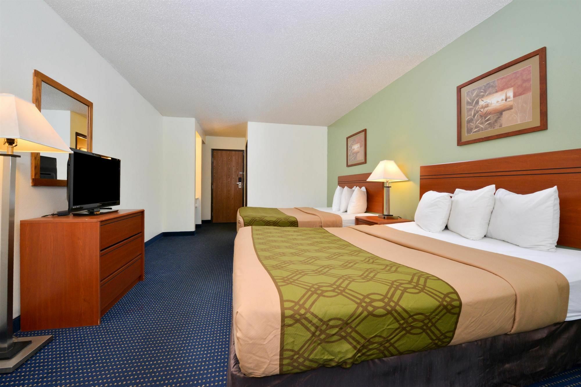 Days Inn & Suites By Wyndham Wisconsin Dells Exterior foto